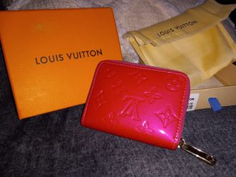 All Different Wallet And Bags