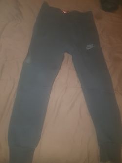 Nike tech suit,youth