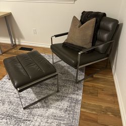 Modern Leather Lounge Chair + Ottoman (Dania / Scandinavian Designs Cigno) – Excellent Condition