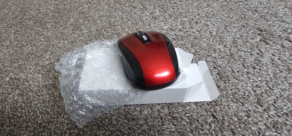 Experience Freedom: High-Quality Wireless Mouse for All Devices