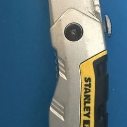 Stanley FATMAX Retractable Utility Knife – Heavy Duty Box Cutter