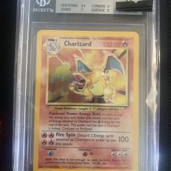 Base Set Unlimited Charizard BGS 8