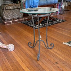 Accent Table