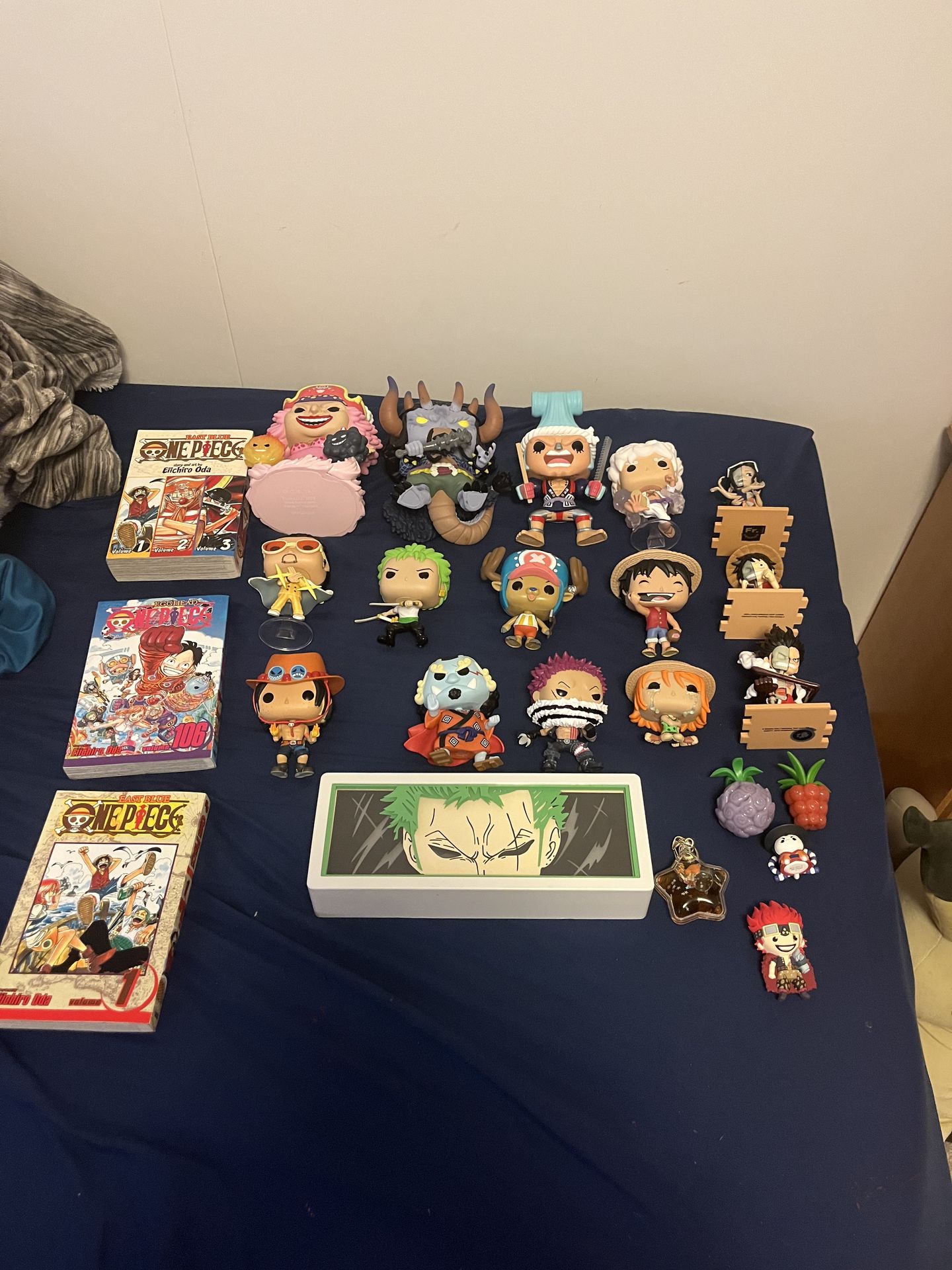 ONE PIECE LOT
