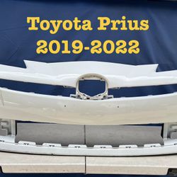 2019-2022 Toyota Prius Front Bumper OEM 