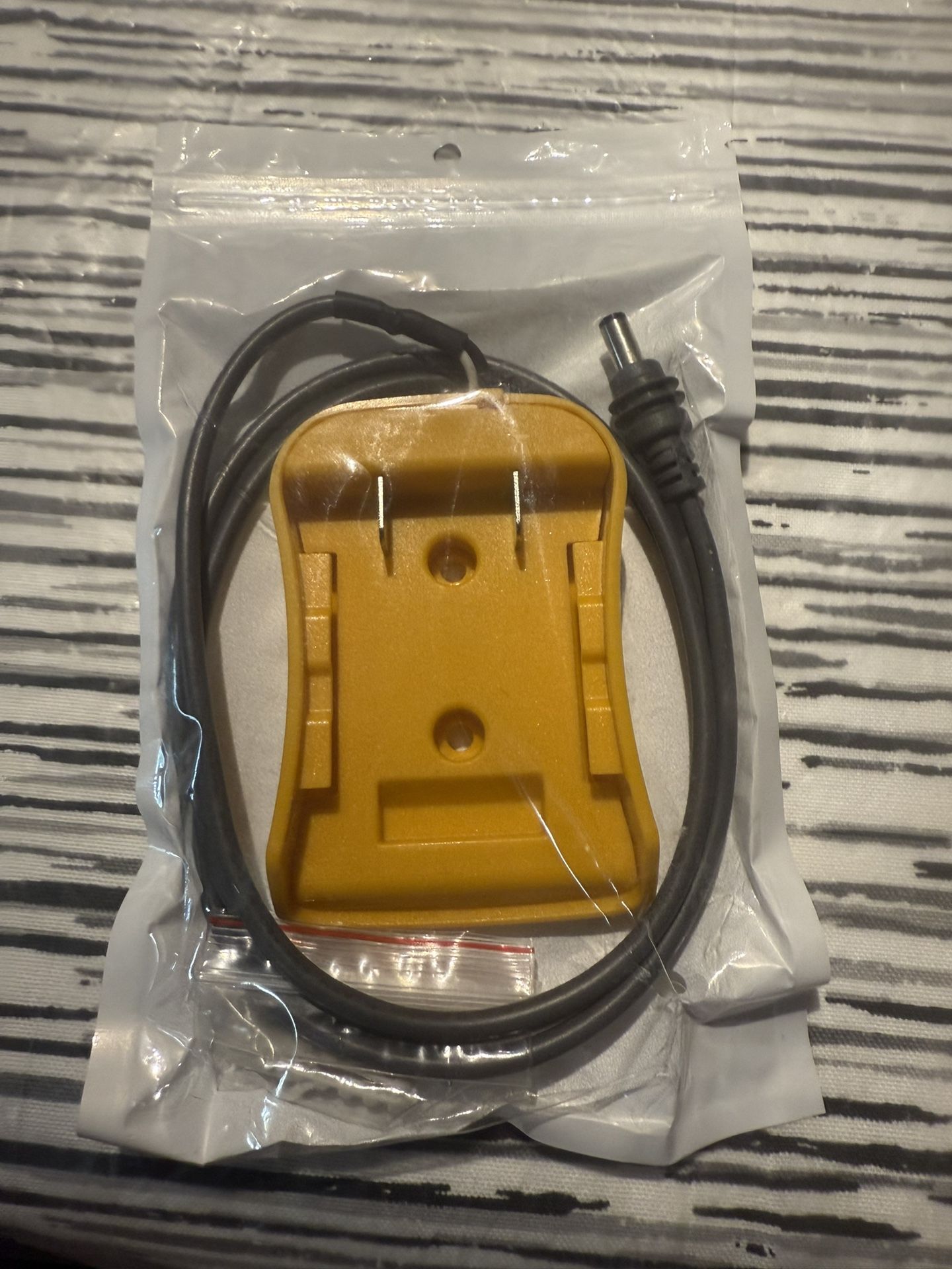 Starlink Mini Battery Adapter for De.Walt with 3.3FT 18AWG DC Power Cable, with Fuses & Wire Terminals,20V Plug and Play Converter Compatible with De.