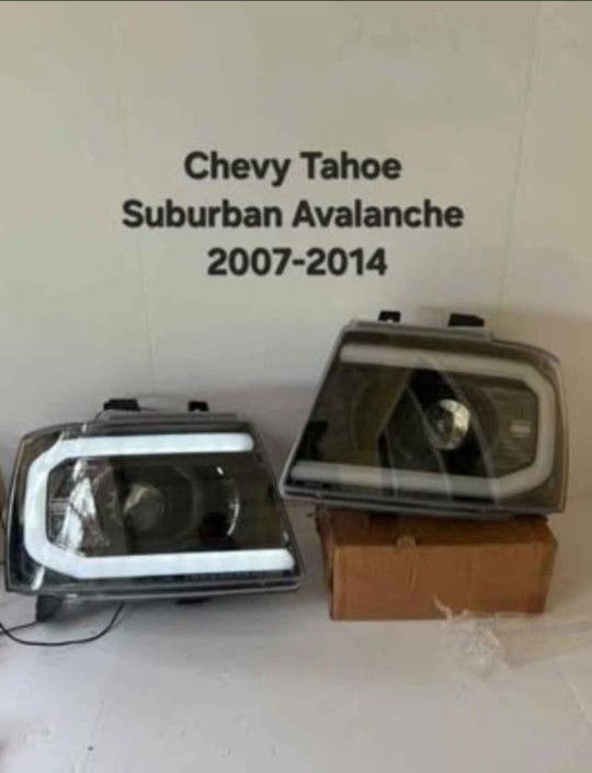 Chevy Tahoe 2007-2014 Headlights