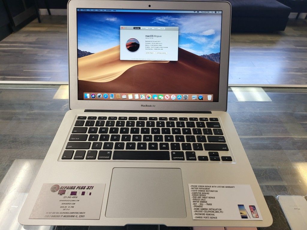2017 MacBook Air i5 8gb 256HD