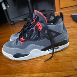 Jordan 4s