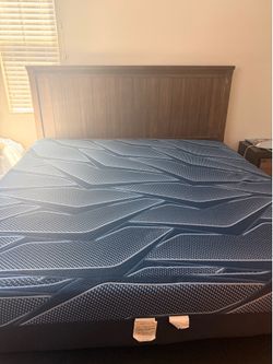 Serta memory foam King Size mattress, along with adjustable Box Spring
