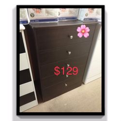 5 Drawer Dresser /Cómoda 5 Cajones