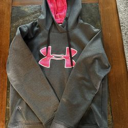 Under armour sweatshirt 