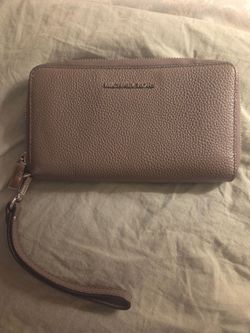 Michael Kors Wristlet
