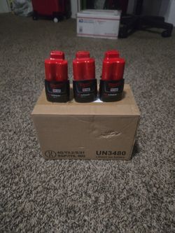 M12 MILWAUKEE 2.0 BATTERY (3)