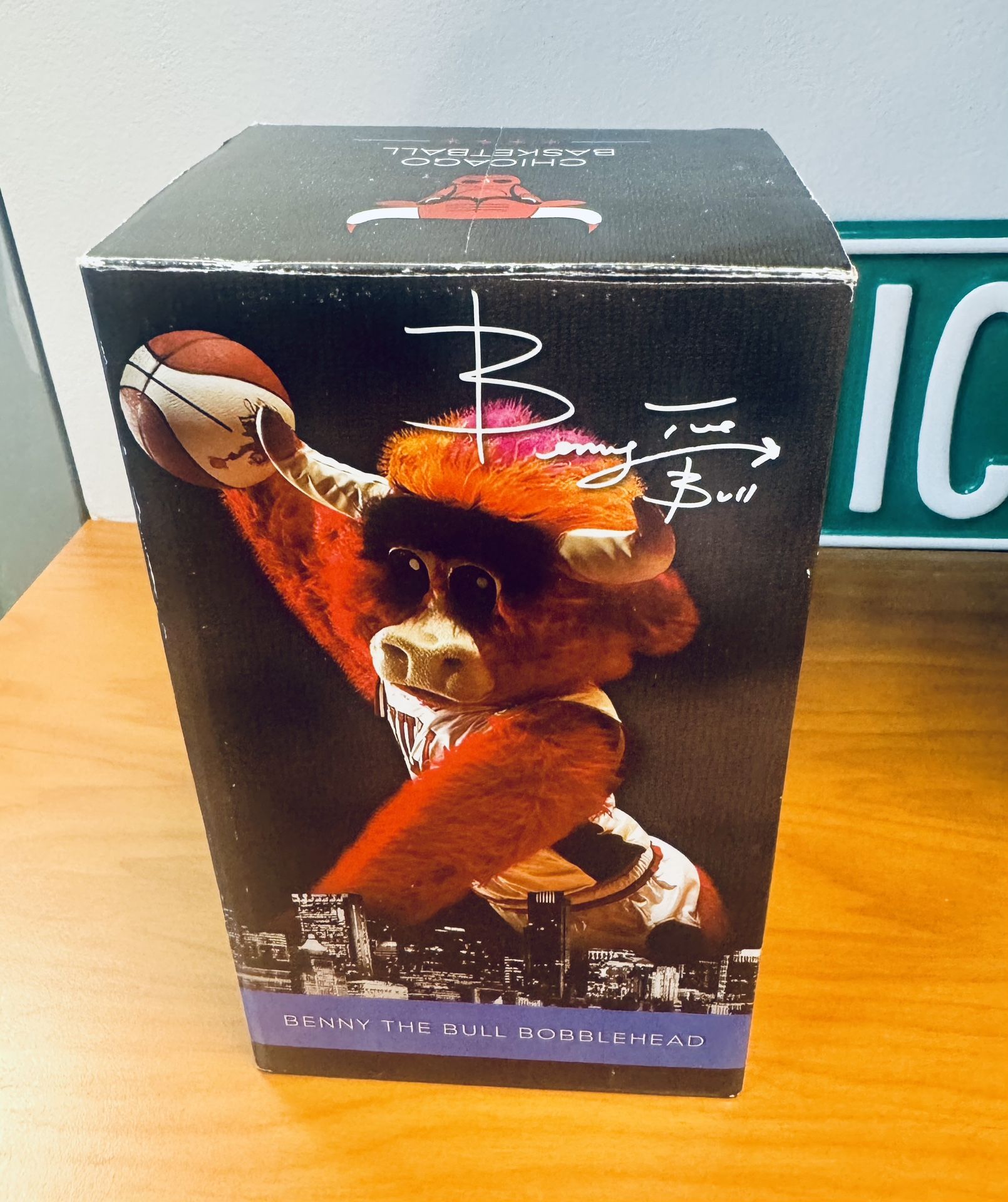 Windy City Bulls Hispanic Heritage Bull