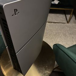 PS5 Slim 