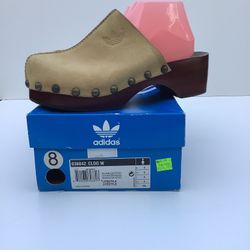 Adidas Women’s  Log Size 8 Like A New 