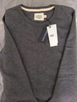 Ugg Sweater Size Medium 