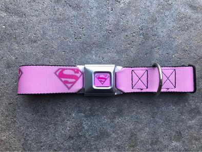 Like New Large Dog SUPERMAN FULL COLOR PINK SEATBELT BUCKLE COLLAR - SUPERMAN SHIELD PINK