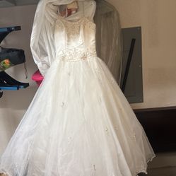 Wedding Dress With Trail And Vail
