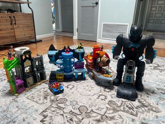 Imaginext Playsets & Various Characters