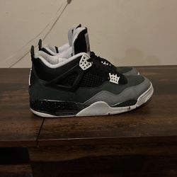 Jordan 4 