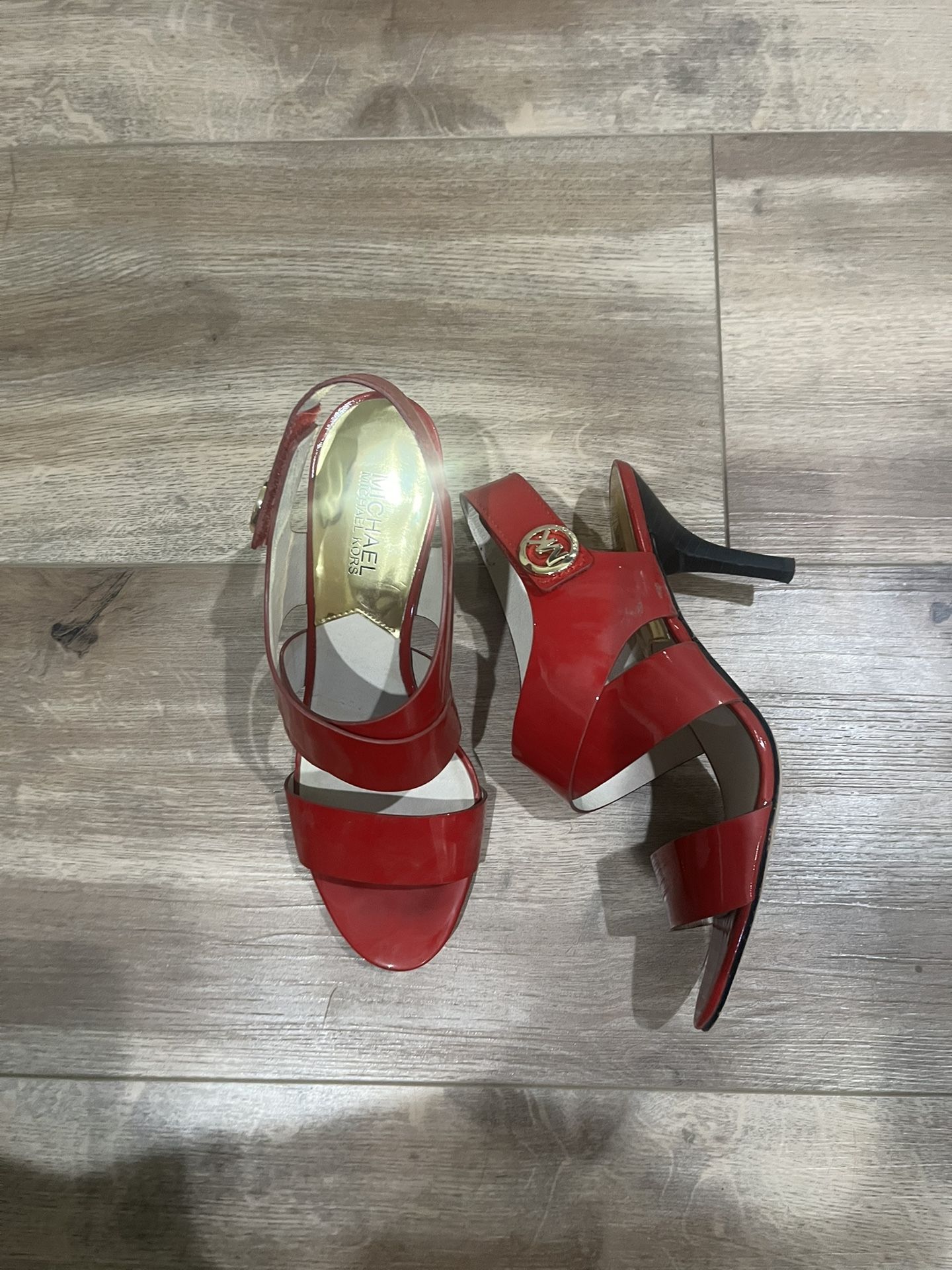 Heels 8.5