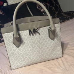 MK PURSE 👜