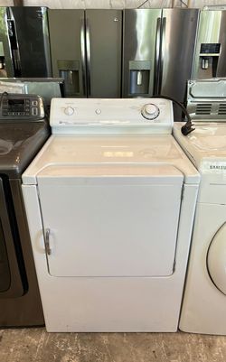 White Maytag Electric Dryer with Knob Controls