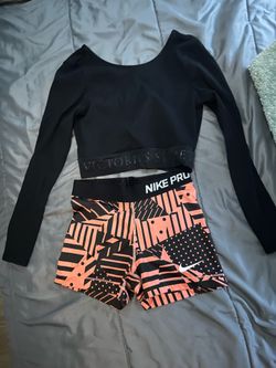 Nike short S , and Victoria Secret Top M