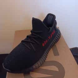 Yeezy Boost 350 V2 Breds 