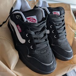 Brand New Vans Rowley shoes size Mens 6