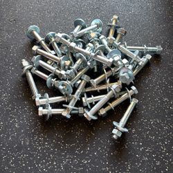 Rogue Squat Rack 5/8 Bolts, Lock Washers, And Washers 