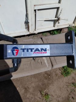 Titan fitness pull up bar