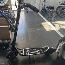 Electric scooter