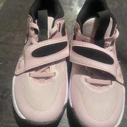 Nike Little Kid Team Hustle D11