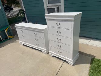 Dresser set