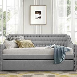 Day Bed With Trundle