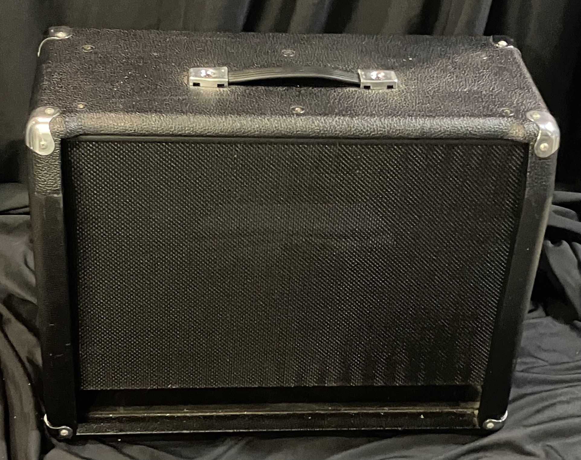 1x12 empty guitar cab cabinet