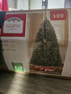 7.5 Ft Christmas Tree