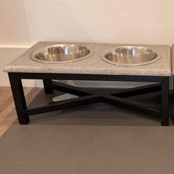 Elevated Dog Bowl