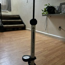 Cyclone Plus Schwinn Air Pump
