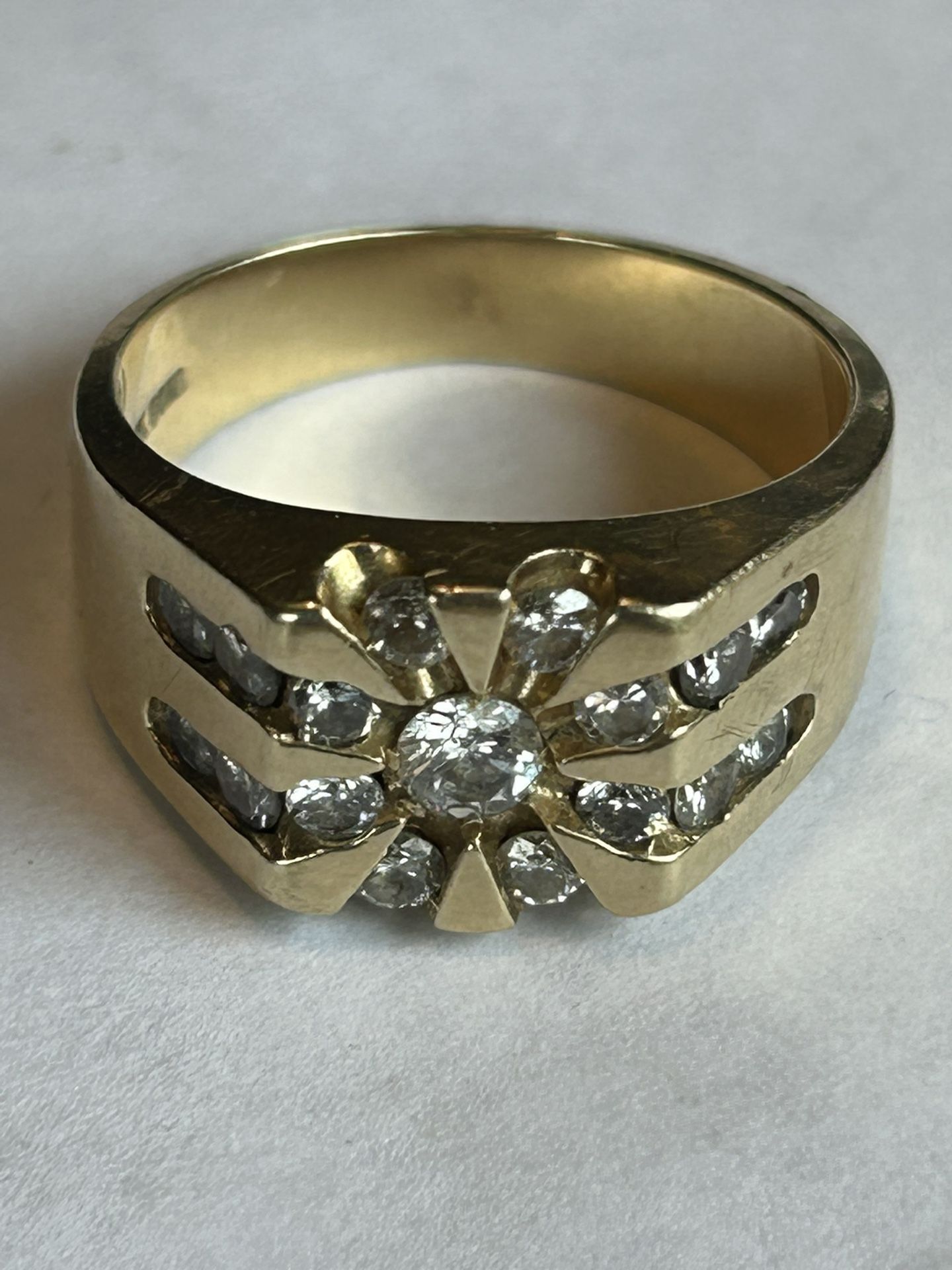 14K Yellow Gold Genuine Diamonds 3.0CTW Ring Size 9.5