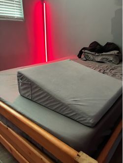 RUQMIUS PILLOW (NOT FREE TEXT OFFER)