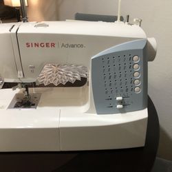 Singer Sewing Machine