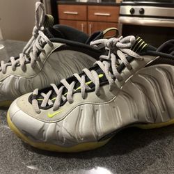 Nike Foamposites (Silver Volt Camo) Size 10