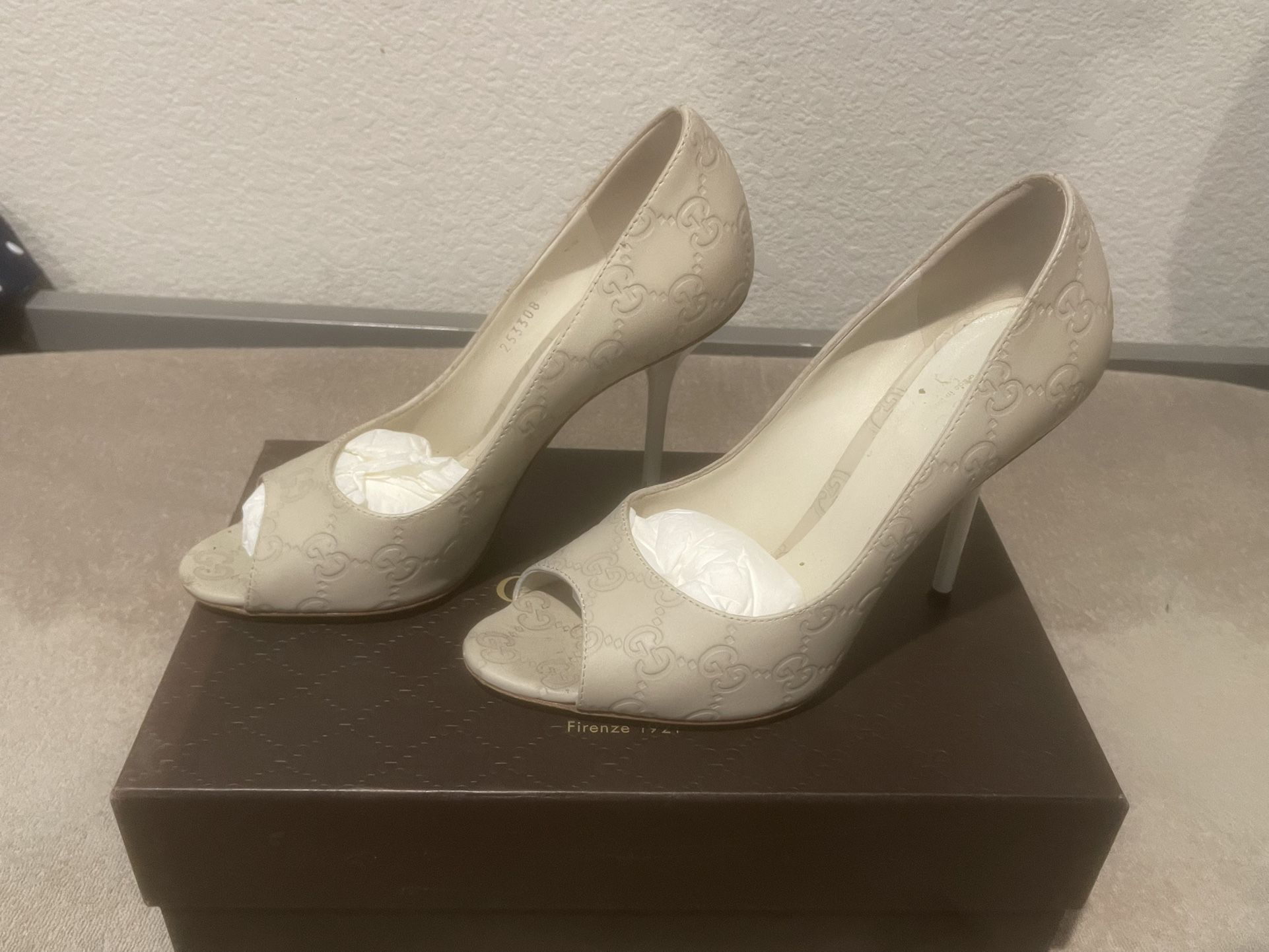 Women’s Gucci Pumps