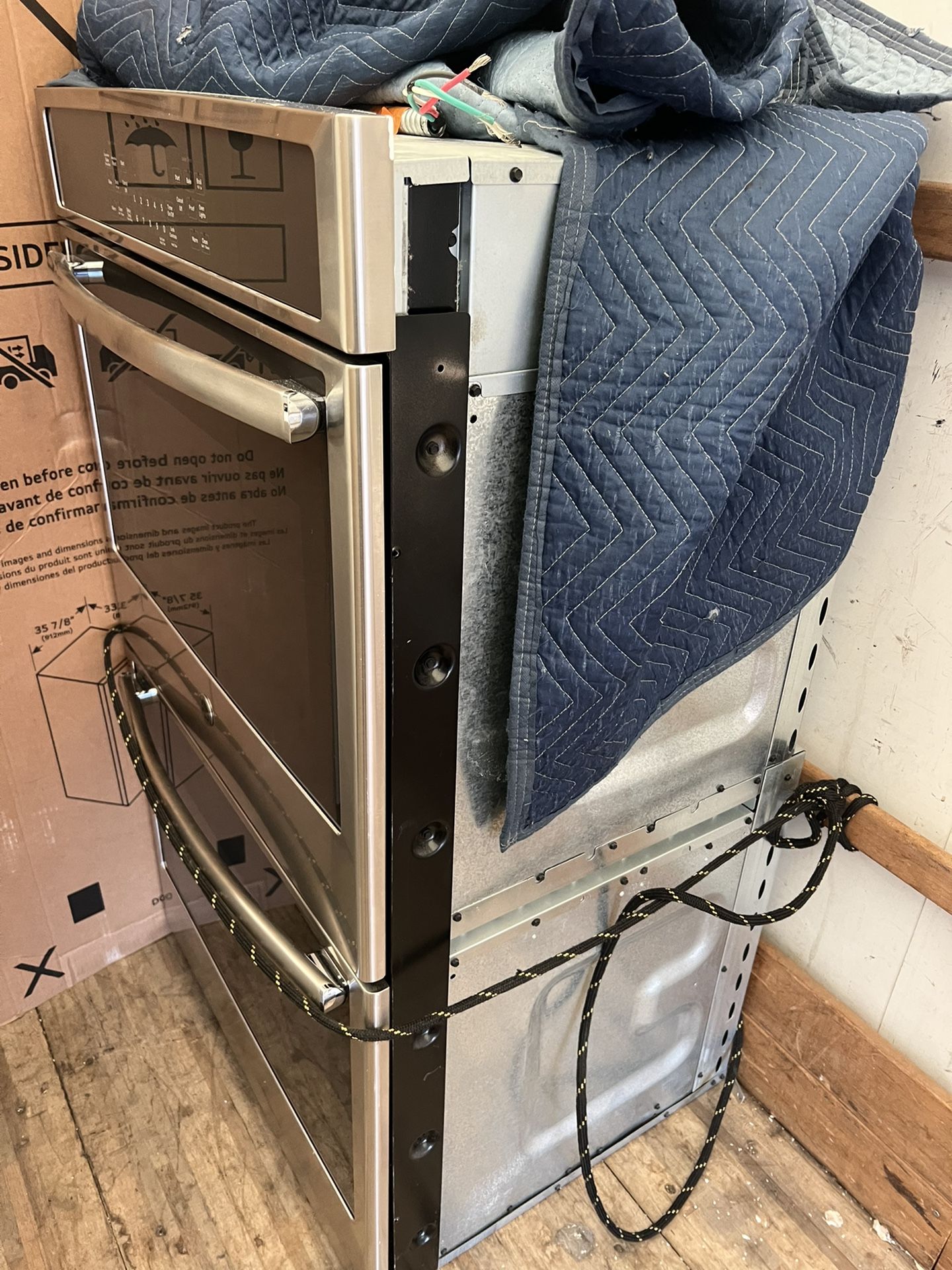 GE 30 “ Stainless Steel Electric Built In Double Oven 