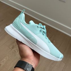 *BRAND NEW* Puma Womens Sz 8.5 Flyer Runner Femme