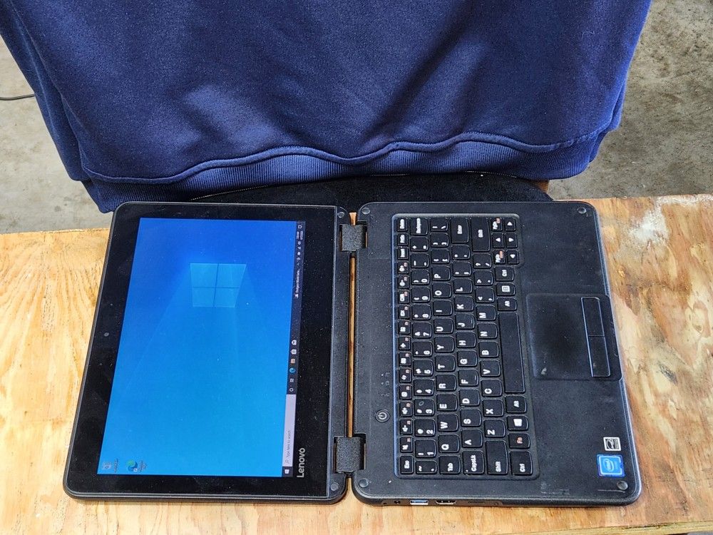 Touchscreen Lenovo 360 Laptop/Tablet 8gb 128gb ssd Webcam Wifi HDMI Microsoft Office Installed